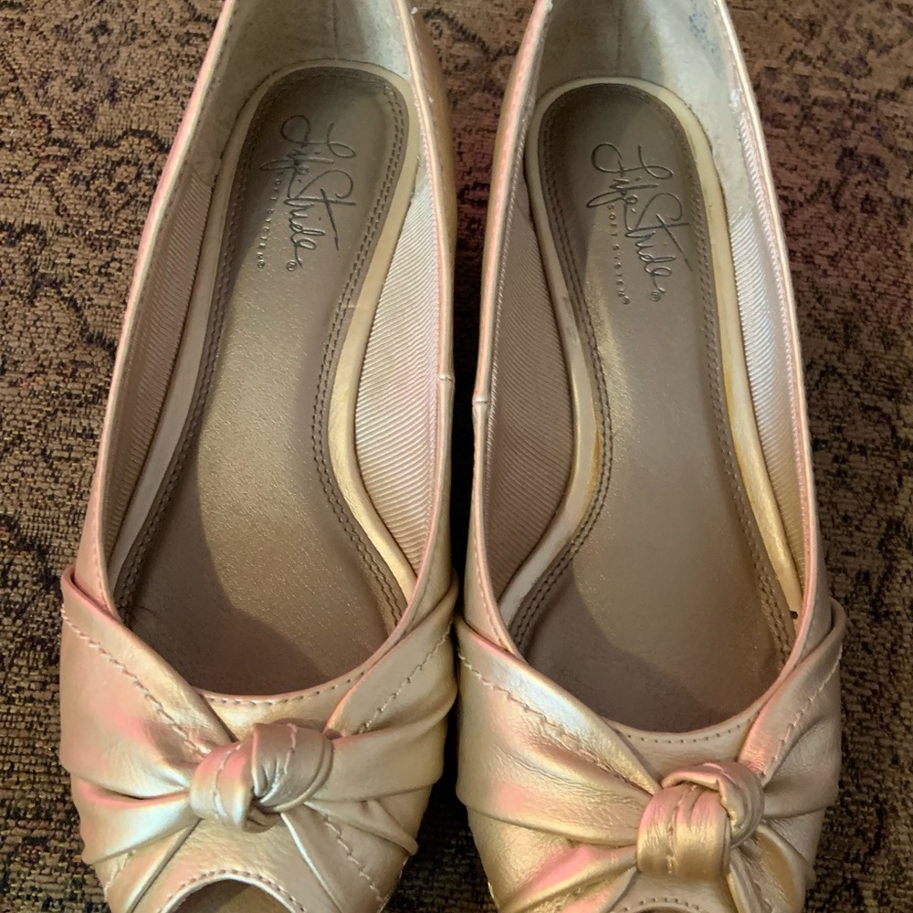 Gold Life Stride Soft System Latrosse Peep Toe Wedge sz 6.5